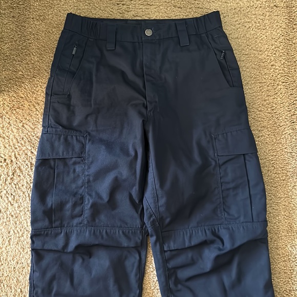 Law enforcement men’s tactical cargo pants in navy blue color size 30 x 30 - Picture 2 of 11